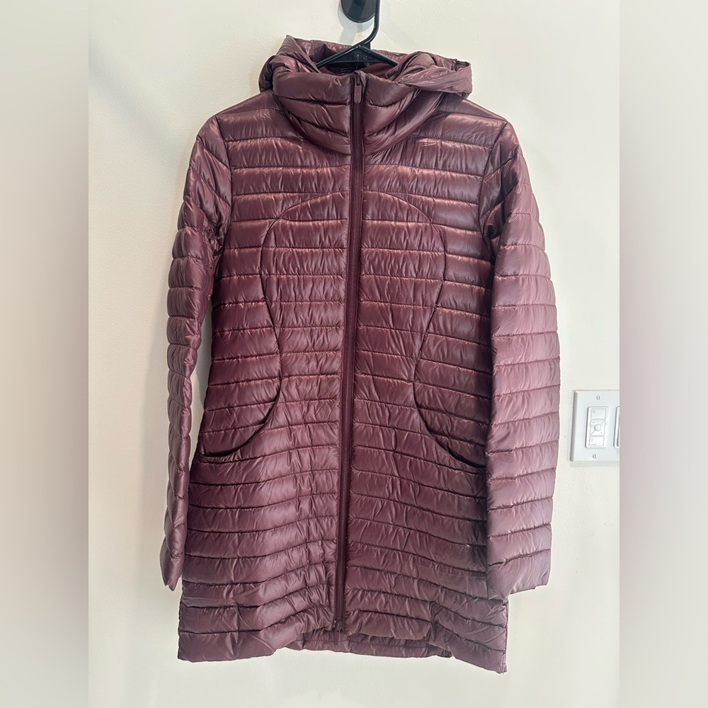 Lululemon Goose Down "Pack-it" Jacket | Size 6 Burgundy